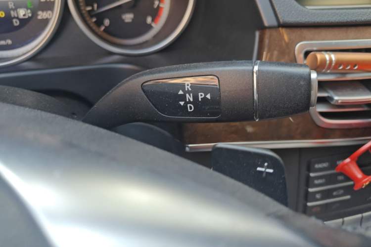 Used Mercedes-Benz E-Class 2015 Revised E 260 L Gear Lever