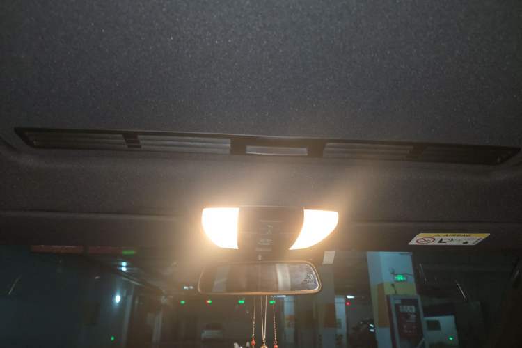 Used Mercedes-Benz E-Class 2015 E 260 L Sport Edition Headliner