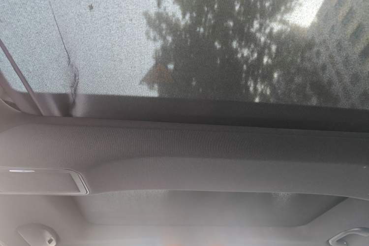 Used Mercedes-Benz E-Class 2015 Revised E 260 L Headliner