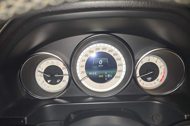 Used Mercedes-Benz E-Class 2015 E 260 L Sport Edition Instrument Cluster
