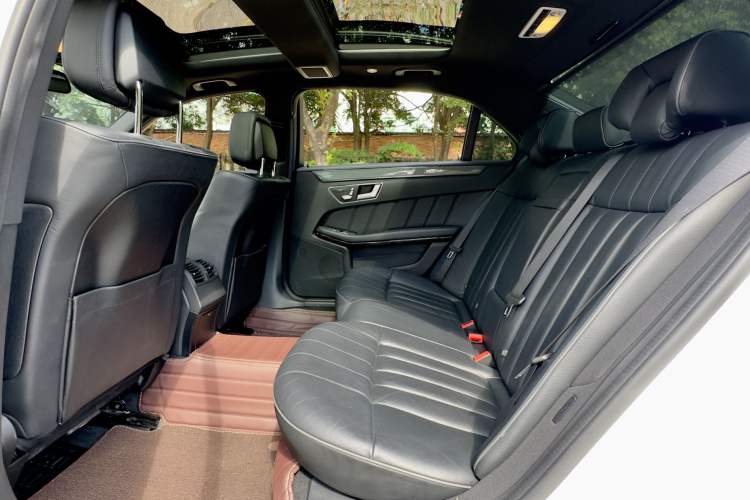 Used Mercedes-Benz E-Class 2015 E 260 L Luxury Model Left Rear Seat