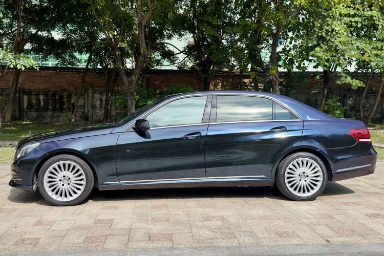 Used Mercedes-Benz E-Class 2015 E 260 L Luxury Model Left Side