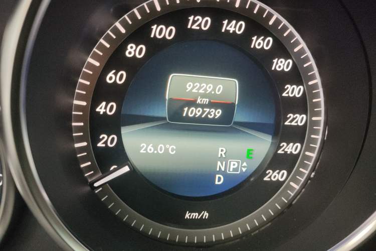 Used Mercedes-Benz E-Class 2015 E 260 L Luxury Model Odometer Close Up