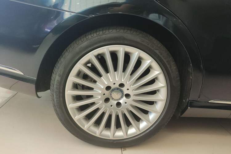 Used Mercedes-Benz E-Class 2015 E 260 L Luxury Model Right Rear Wheel Hub