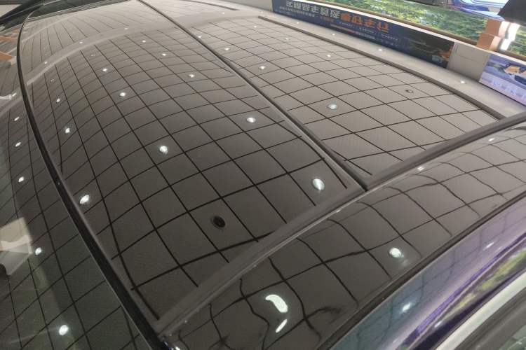 Used Mercedes-Benz E-Class 2015 E 260 L Luxury Model Roof