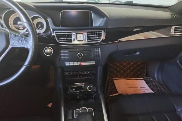Used Mercedes-Benz E-Class 2015 Facelift E 200 L Sport Edition Audio And AC Panel