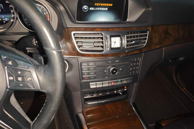Used Mercedes-Benz E-Class 2015 Facelift E 200 L Audio And AC Panel