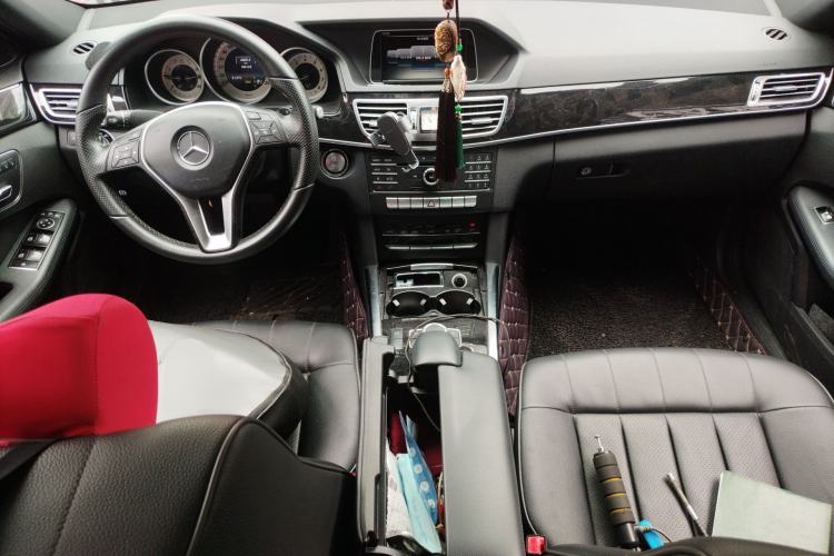 Used Mercedes-Benz E-Class 2015 E 260 L Sport Edition Center Console