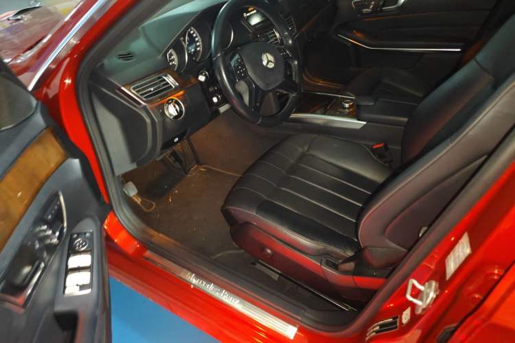 Used Mercedes-Benz E-Class 2015 Facelift E 200 L Driver Seat