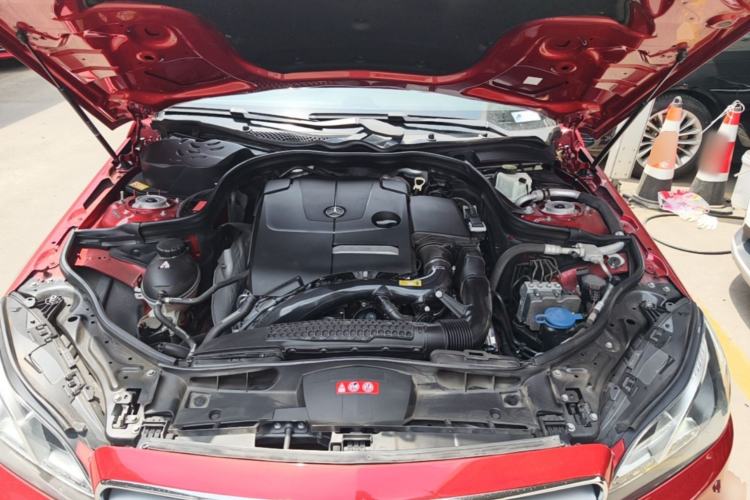 Used Mercedes-Benz E-Class 2015 E 260 L Sport Edition Engine Bay