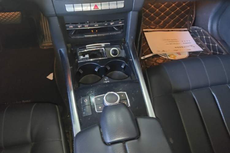 Used Mercedes-Benz E-Class 2015 Facelift E 200 L Sport Edition Gear Lever