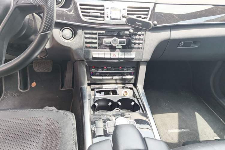 Used Mercedes-Benz E-Class 2015 E 260 L Sport Edition Gear Lever