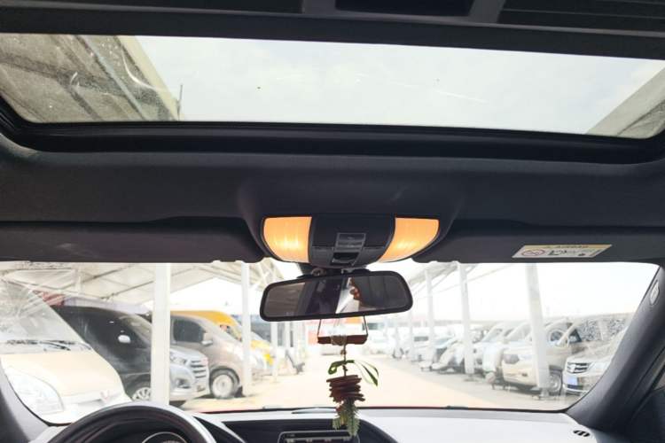 Used Mercedes-Benz E-Class 2015 E 260 L Sport Edition Headliner