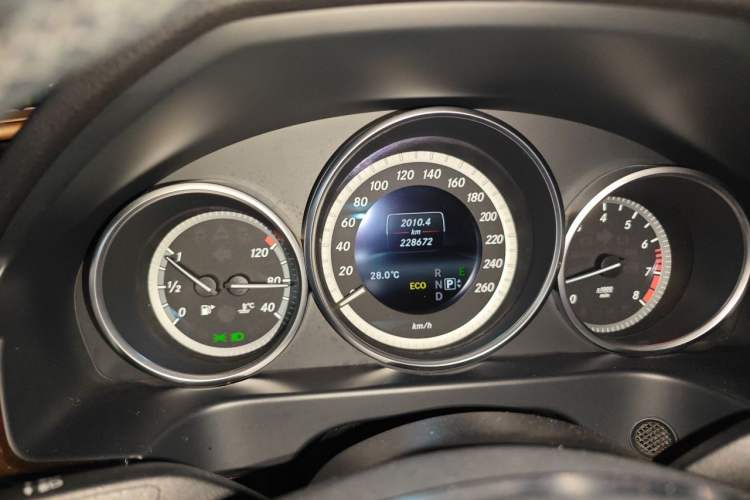 Used Mercedes-Benz E-Class 2015 Facelift E 200 L Instrument Cluster