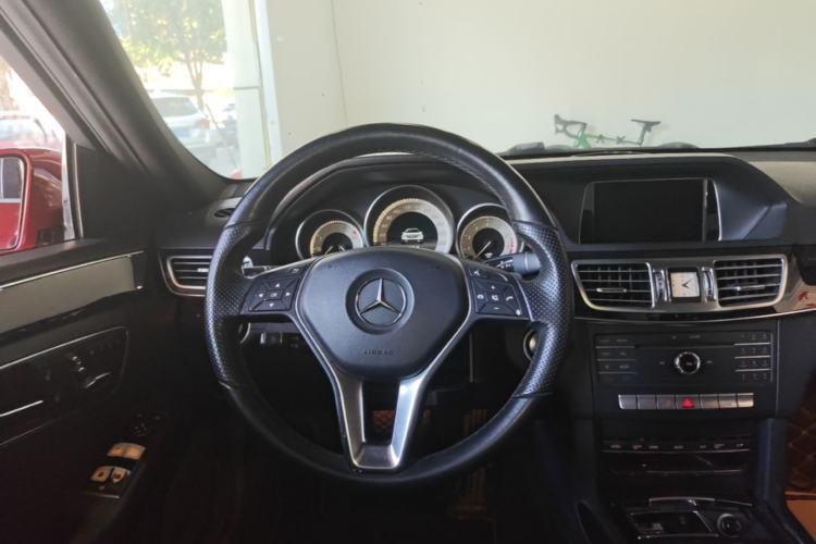 Used Mercedes-Benz E-Class 2015 Facelift E 200 L Sport Edition Steering Wheel