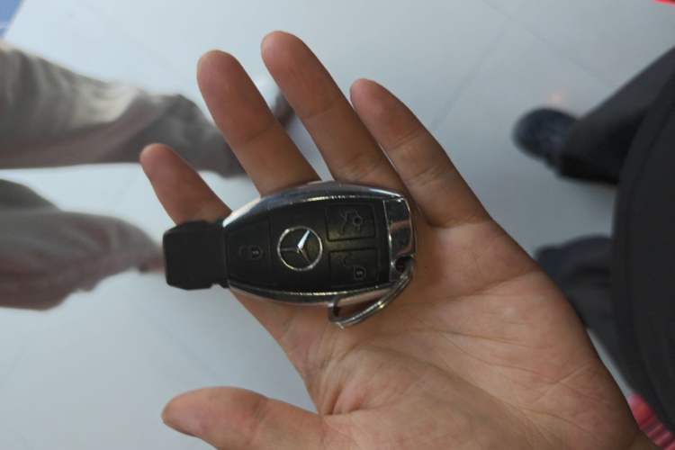 Used Mercedes-Benz E-Class 2015 Facelift E 200 L Sport Edition Vehicle Key