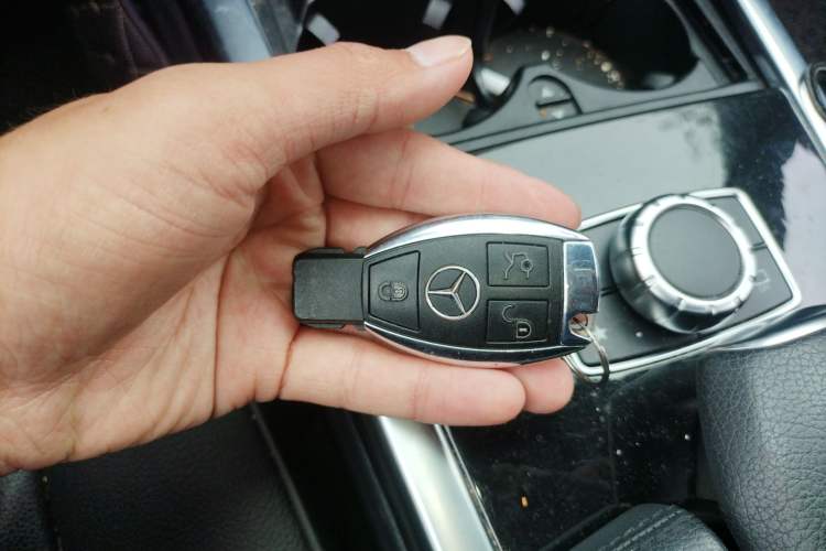 Used Mercedes-Benz E-Class 2015 E 260 L Sport Edition Vehicle Key