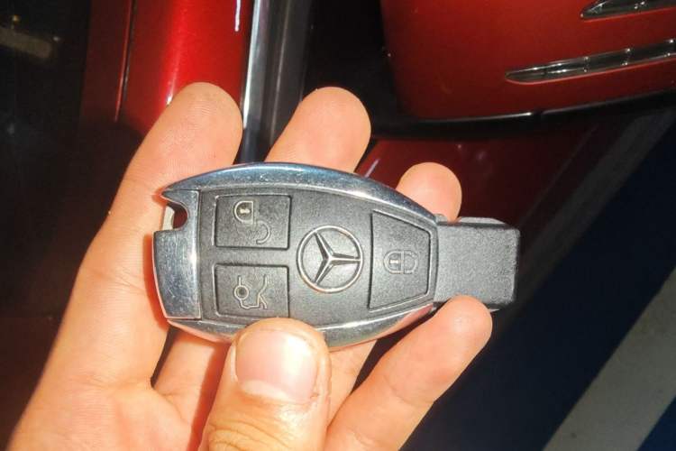 Used Mercedes-Benz E-Class 2015 Facelift E 200 L Vehicle Key