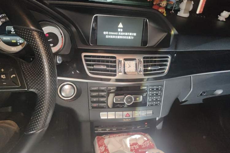 Used Mercedes-Benz E-Class 2015 E 260 L Sport Edition Audio And AC Panel