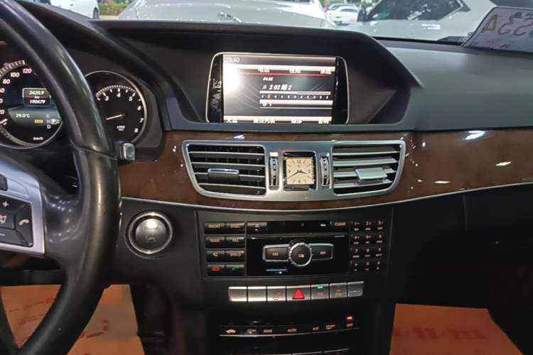 Used Mercedes-Benz E-Class 2015 E 200 L Audio And AC Panel