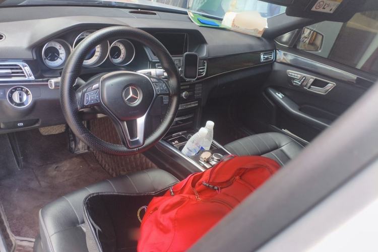 Used Mercedes-Benz E-Class 2015 E 200 L Sport Edition Center Console