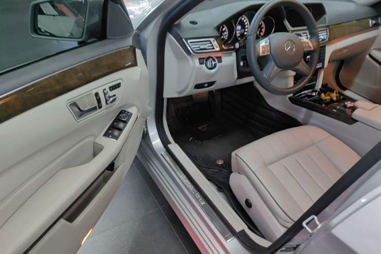 Used Mercedes-Benz E-Class 2015 E 260 L Driver Seat