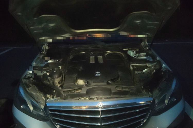 Used Mercedes-Benz E-Class 2015 E 320 L Engine Bay