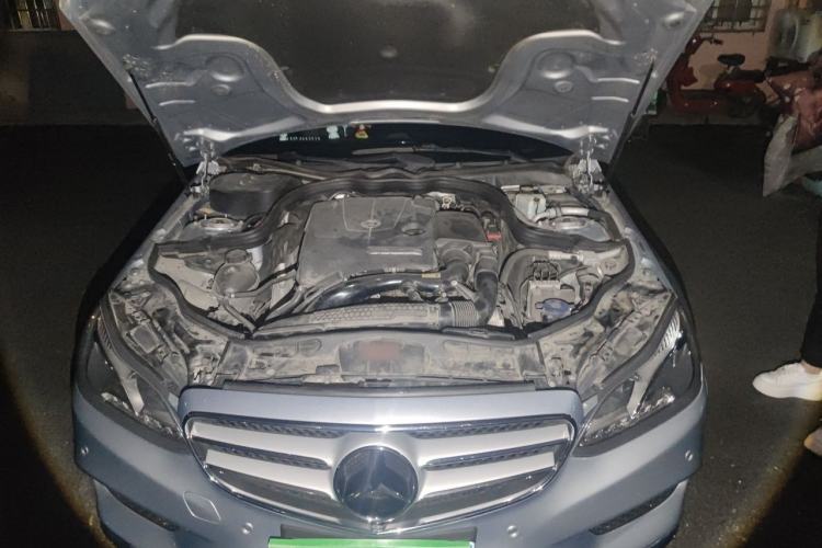 Used Mercedes-Benz E-Class 2015 E 260 L Sport Edition Engine Bay