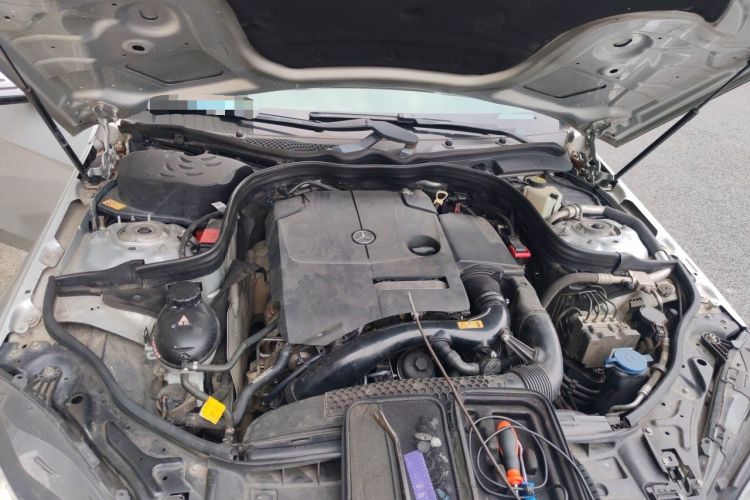 Used Mercedes-Benz E-Class 2015 E 260 L Sport & Fashion Model Engine Bay