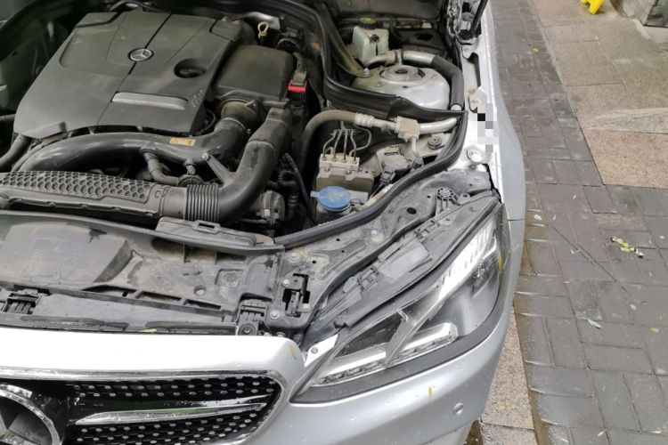 Used Mercedes-Benz E-Class 2015 E 260 L Sport Edition Engine Bay Left