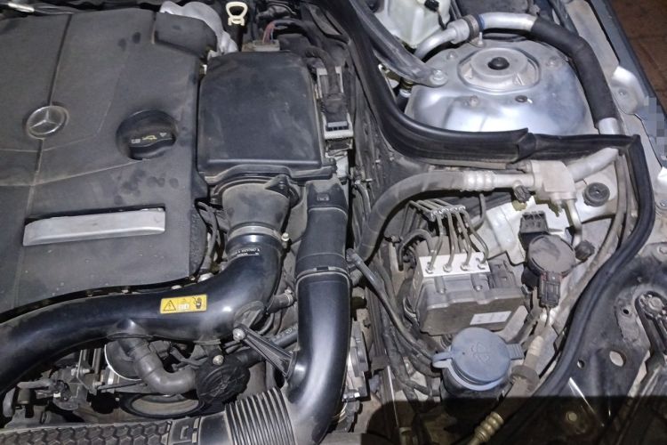 Used Mercedes-Benz E-Class 2015 Facelift E 200 L Sport Edition Engine Bay Left