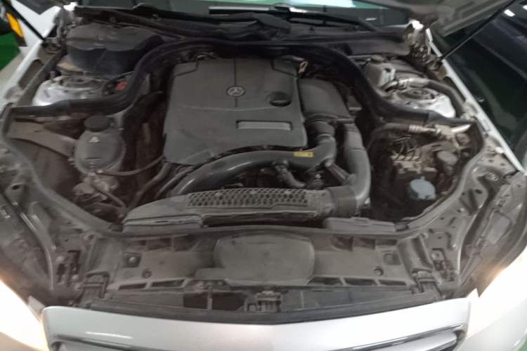 Used Mercedes-Benz E-Class 2015 E 180 L Sport Edition Engine Bay