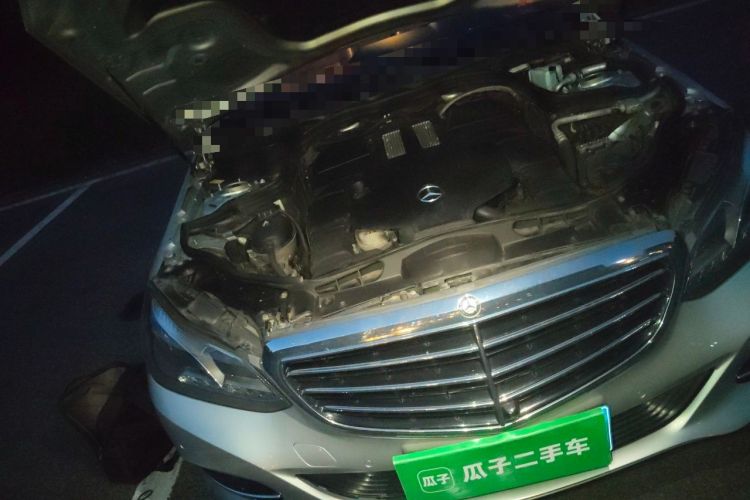 Used Mercedes-Benz E-Class 2015 E 320 L Engine Bay Right