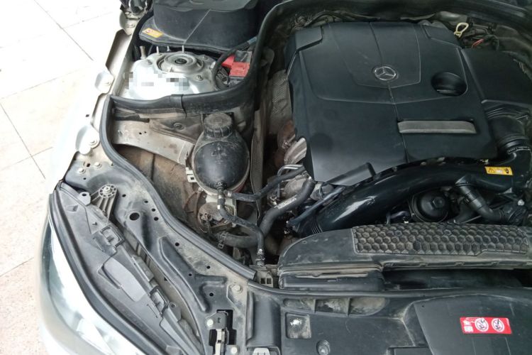 Used Mercedes-Benz E-Class 2015 Facelift E 200 L Sport Edition Engine Bay Right