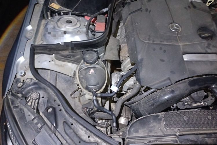 Used Mercedes-Benz E-Class 2015 Facelift E 200 L Sport Edition Engine Bay Right