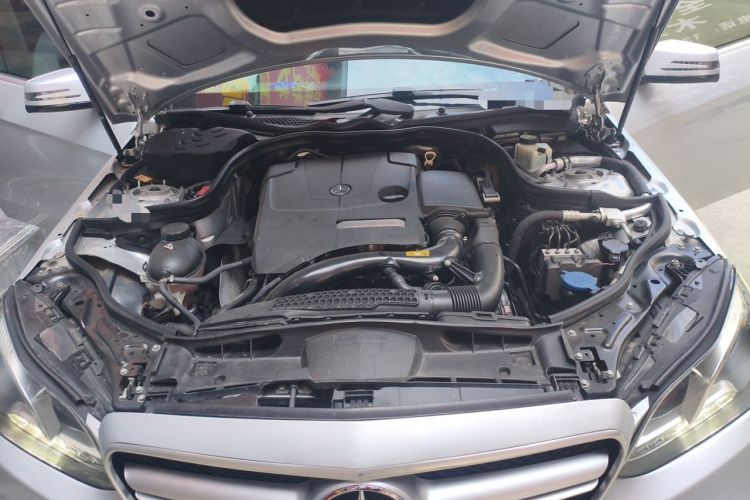 Used Mercedes-Benz E-Class 2015 E 200 L Sport Edition Engine Bay
