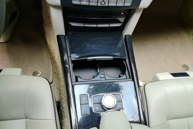 Used Mercedes-Benz E-Class 2015 E 260 L Sport Edition Gear Lever