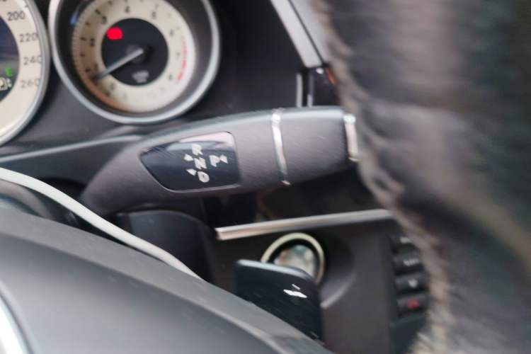 Used Mercedes-Benz E-Class 2015 E 260 L Sport & Fashion Model Gear Lever
