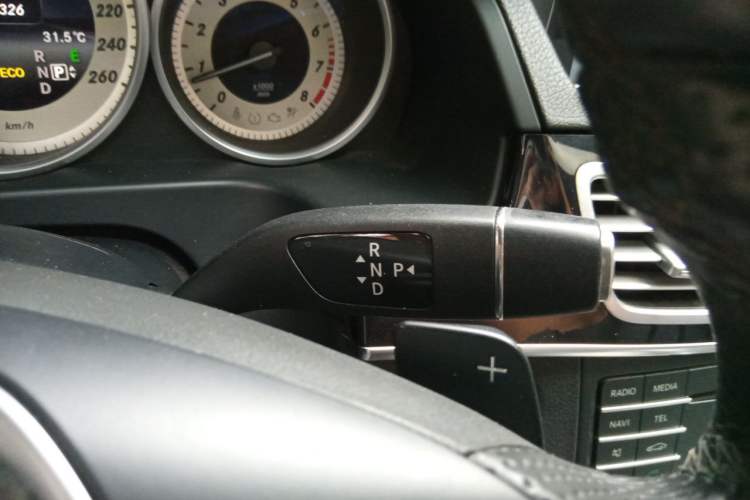 Used Mercedes-Benz E-Class 2015 Facelift E 200 L Sport Edition Gear Lever