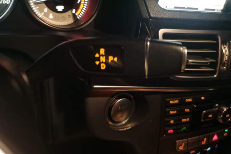 Used Mercedes-Benz E-Class 2015 E 260 L Sport & Fashion Model Gear Lever