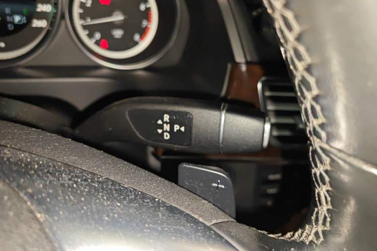 Used Mercedes-Benz E-Class 2015 E 200 L Gear Lever