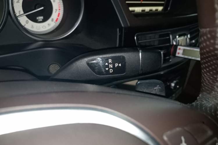 Used Mercedes-Benz E-Class 2015 E 180 L Sport Edition Gear Lever