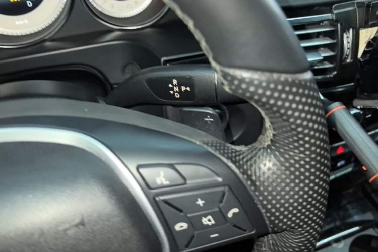 Used Mercedes-Benz E-Class 2015 E 320 L Sport 4MATIC Gear Lever