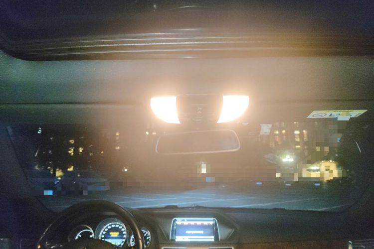 Used Mercedes-Benz E-Class 2015 E 320 L Headliner