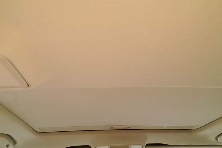 Used Mercedes-Benz E-Class 2015 E 260 L Sport Edition Headliner