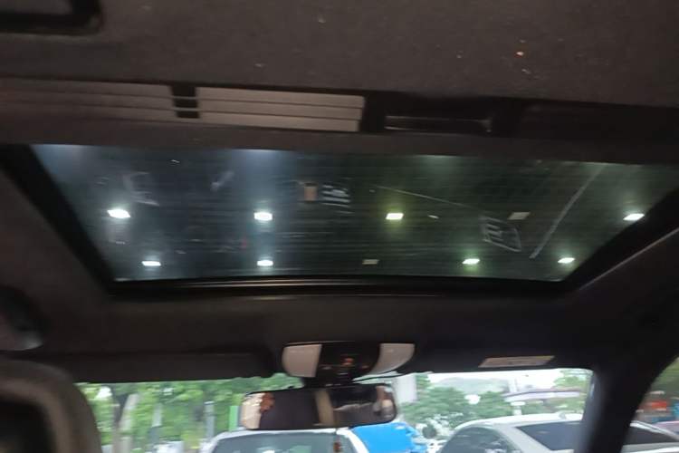 Used Mercedes-Benz E-Class 2015 E 200 L Headliner