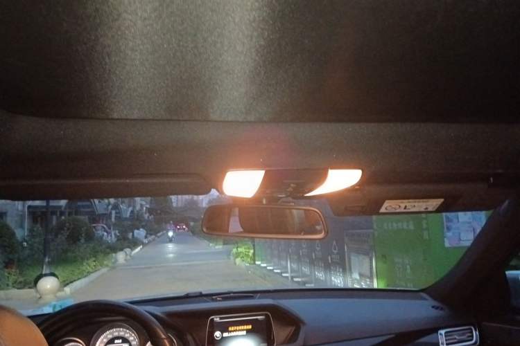 Used Mercedes-Benz E-Class 2015 Facelift E 200 L Sport Edition Headliner