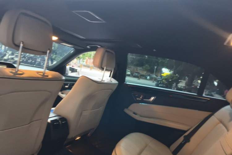 Used Mercedes-Benz E-Class 2015 E 260 L Sport Edition Headliner