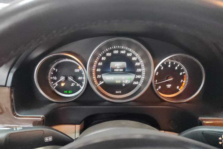 Used Mercedes-Benz E-Class 2015 Facelift E 200 L Instrument Cluster
