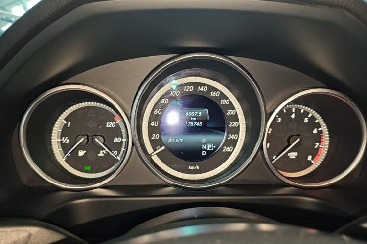 Used Mercedes-Benz E-Class 2015 E 200 L Instrument Cluster
